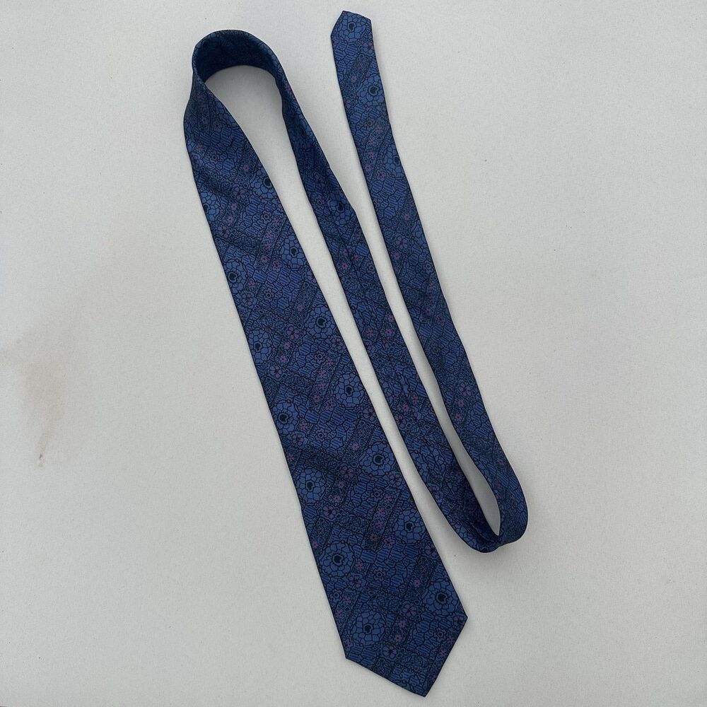 VTG Harve Benard Mens Silk Tie Navy Blue Geometric Floral Medallion Classic